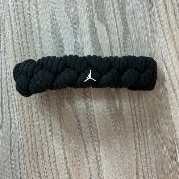 2-4-1 DEAL Gloves & headband - Picture 3 of 5